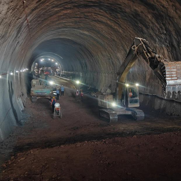 中空注漿錨桿用于隧道開挖